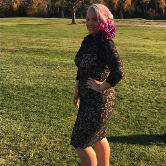 Bisou Bisou Dresses & Skirts - BISOU BISOU MICHELE BOHBOT LACE DRESS Bisou Bisou Dresses & Skirts - BISOU BISOU MICHELE BOHBOT LACE DRESS